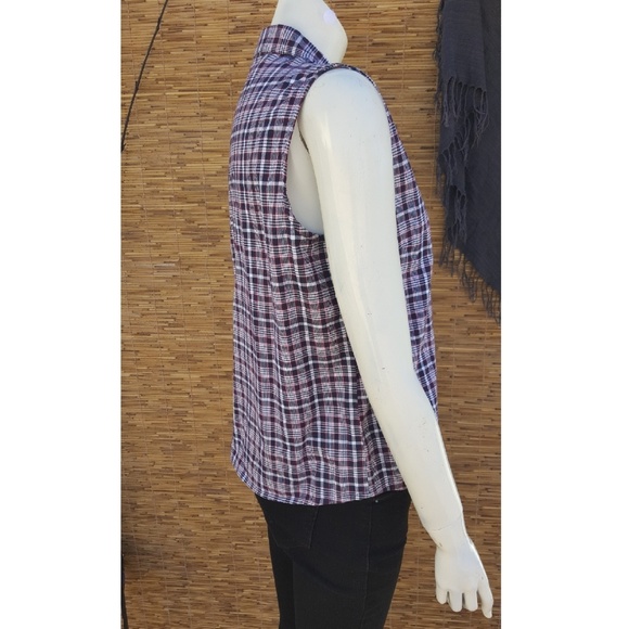 Sleeveless plaid button up ladies top - Picture 5 of 8